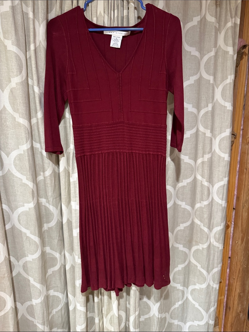 Max Studio V-Neck Ribbed Midi Dress in Wine